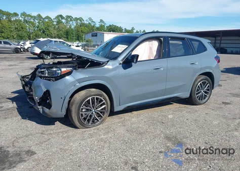 2023 BMW X1 xDrive28I z USA, uszkodzony, nr VIN WBX73EF06P5X29677